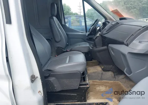 2019 Ford Transit-250 z USA, uszkodzony, nr VIN 1FTYR2CM1KKB55490